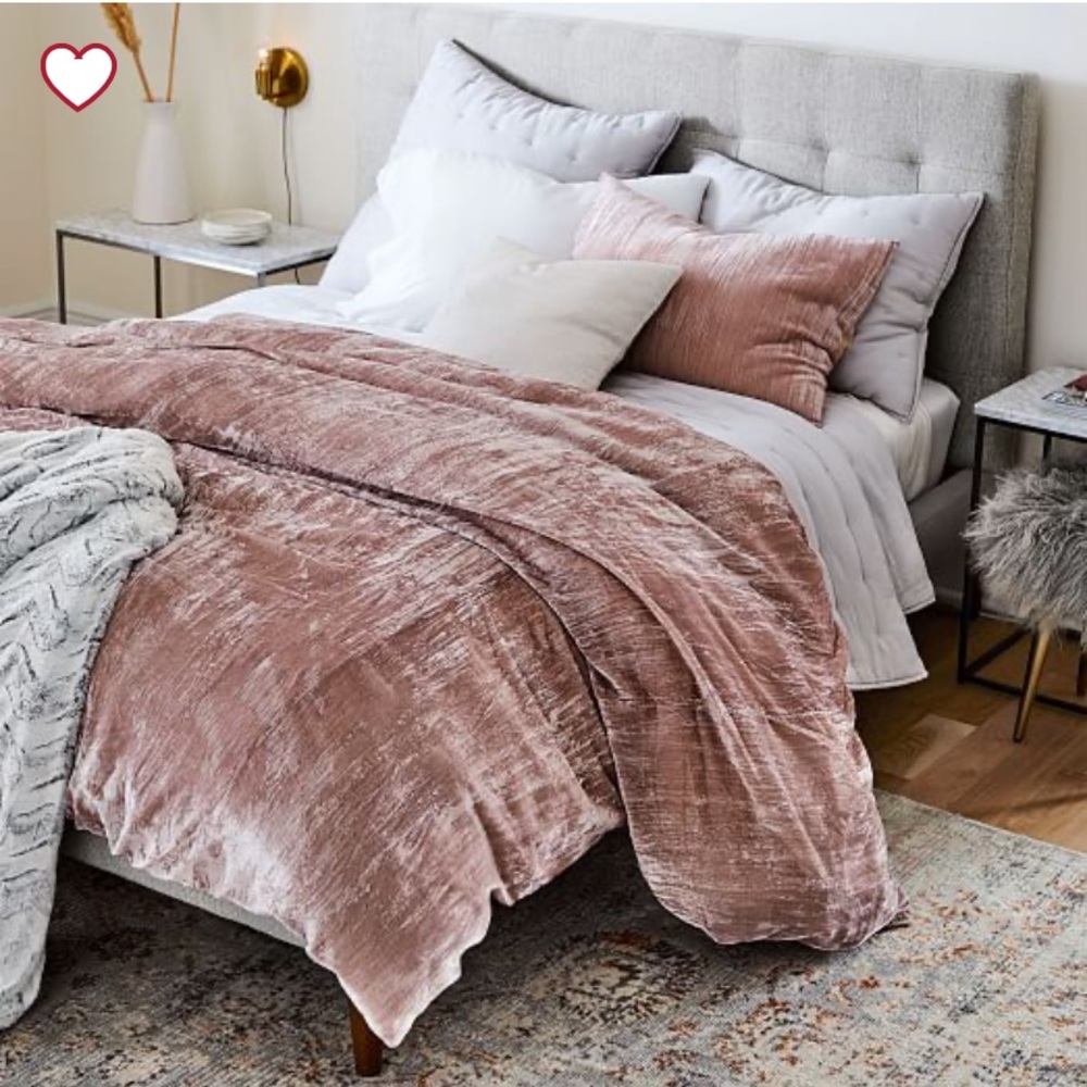 West elm crinkle velvet queen size duvet cover